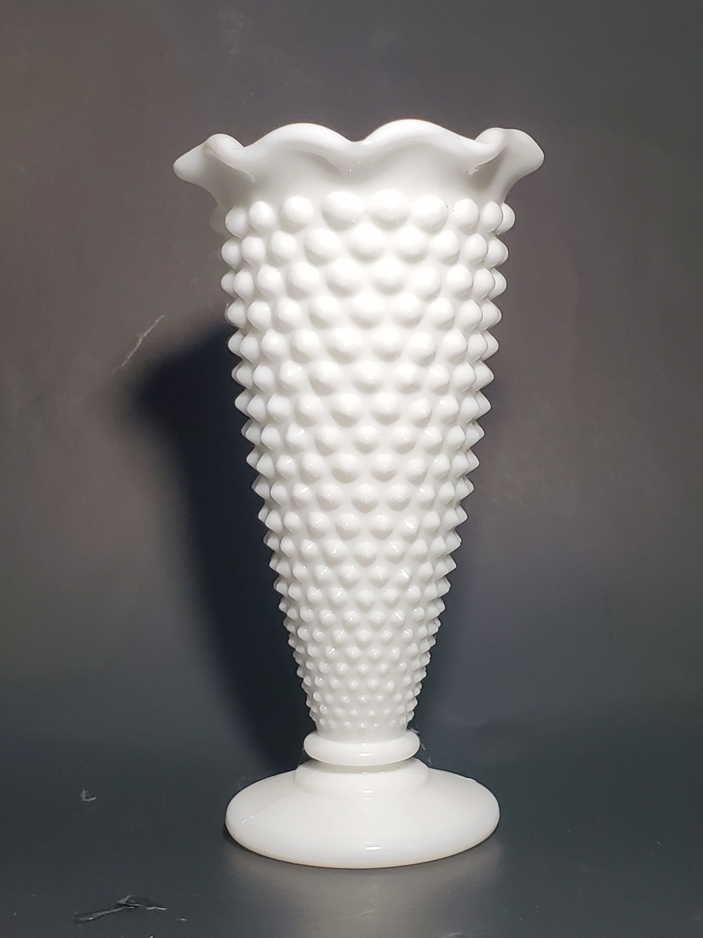 Anchor Hocking Vintage White Hobnail Milk Glass Vase Decorative Home Accent EUC